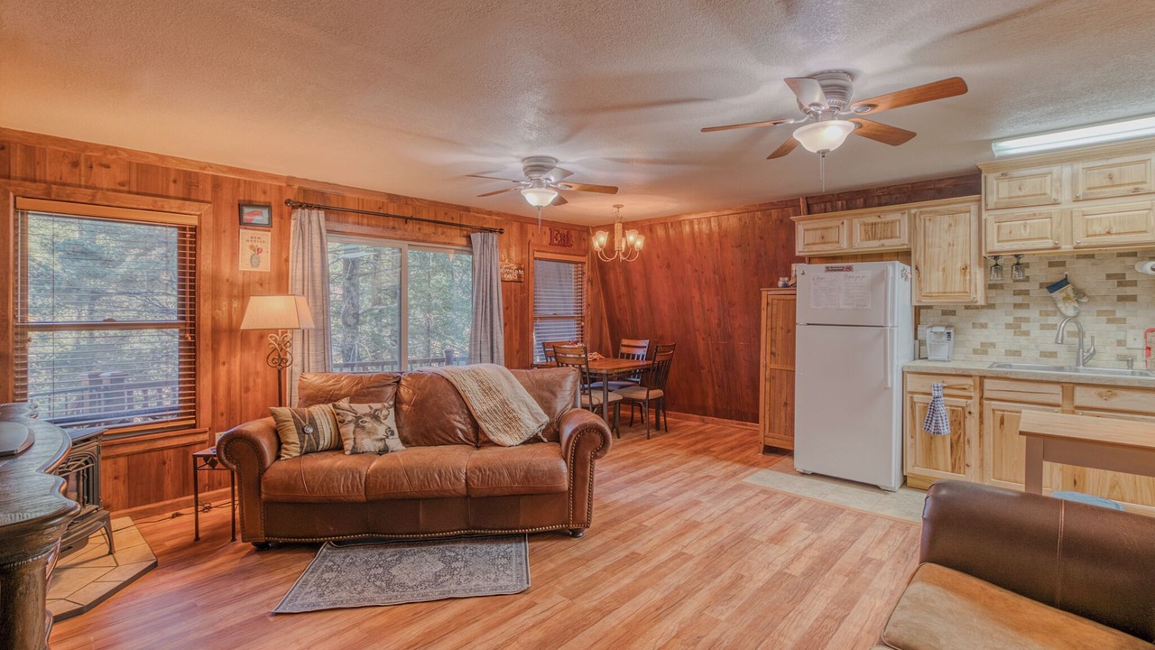 Photo of Livingroom in Cloudcroft