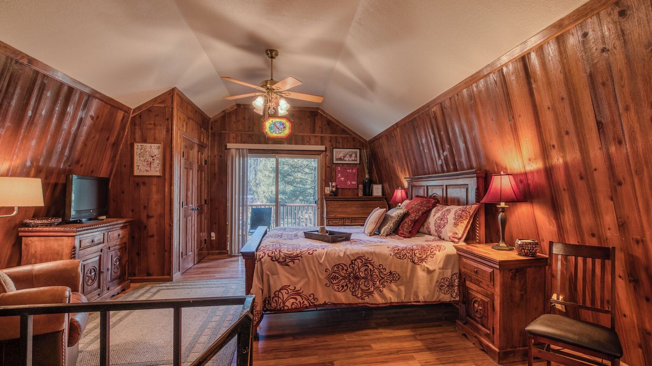 Photo of Bedroom in Cloudcroft