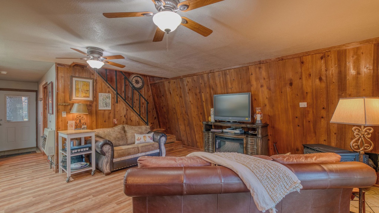 Photo of Livingroom in Cloudcroft