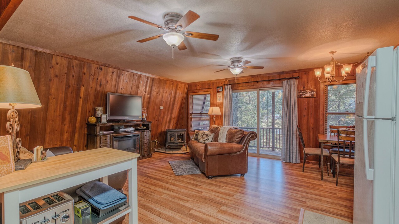 Photo of Livingroom in Cloudcroft
