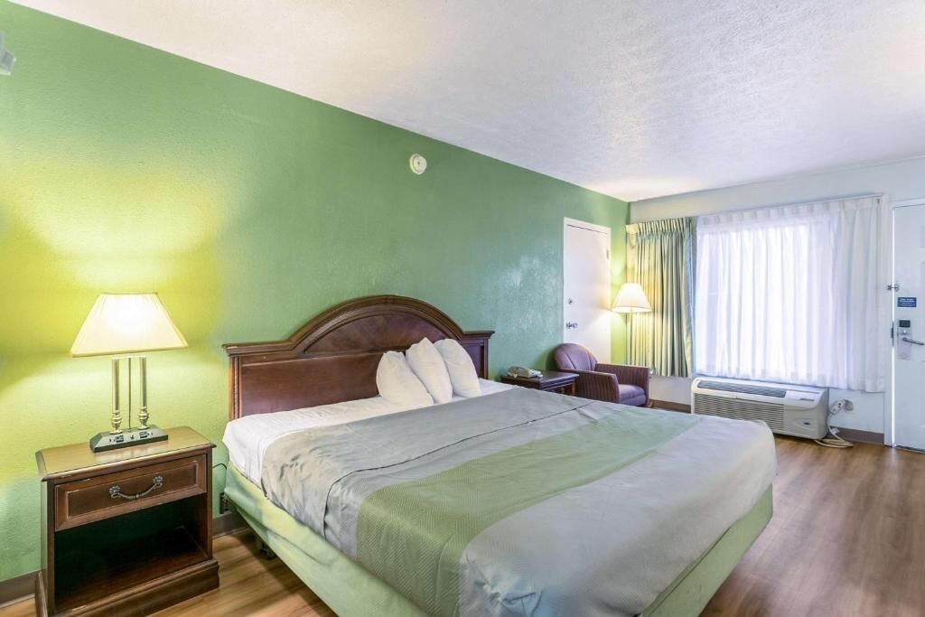 Photo of Bedroom in Edgewood