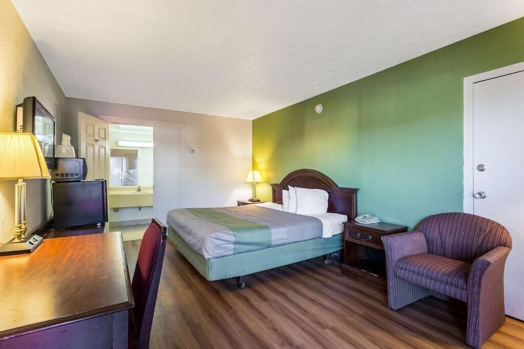 Photo of Bedroom in Edgewood