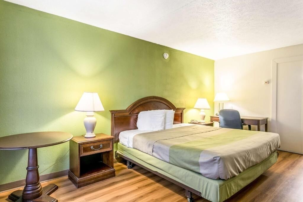 Photo of Bedroom in Edgewood