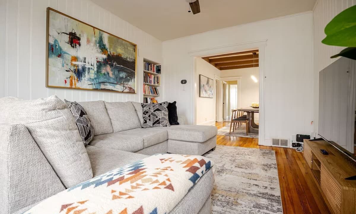Photo of Livingroom in Jersey City