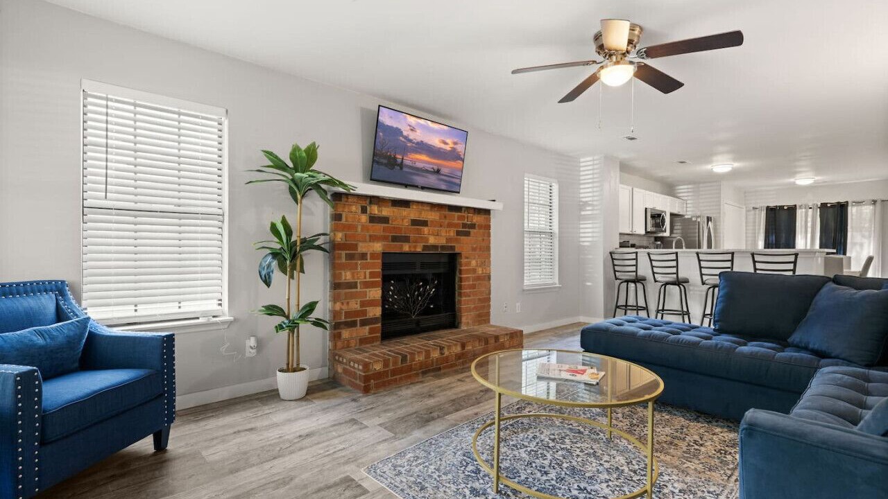 Photo of Livingroom in Ladson