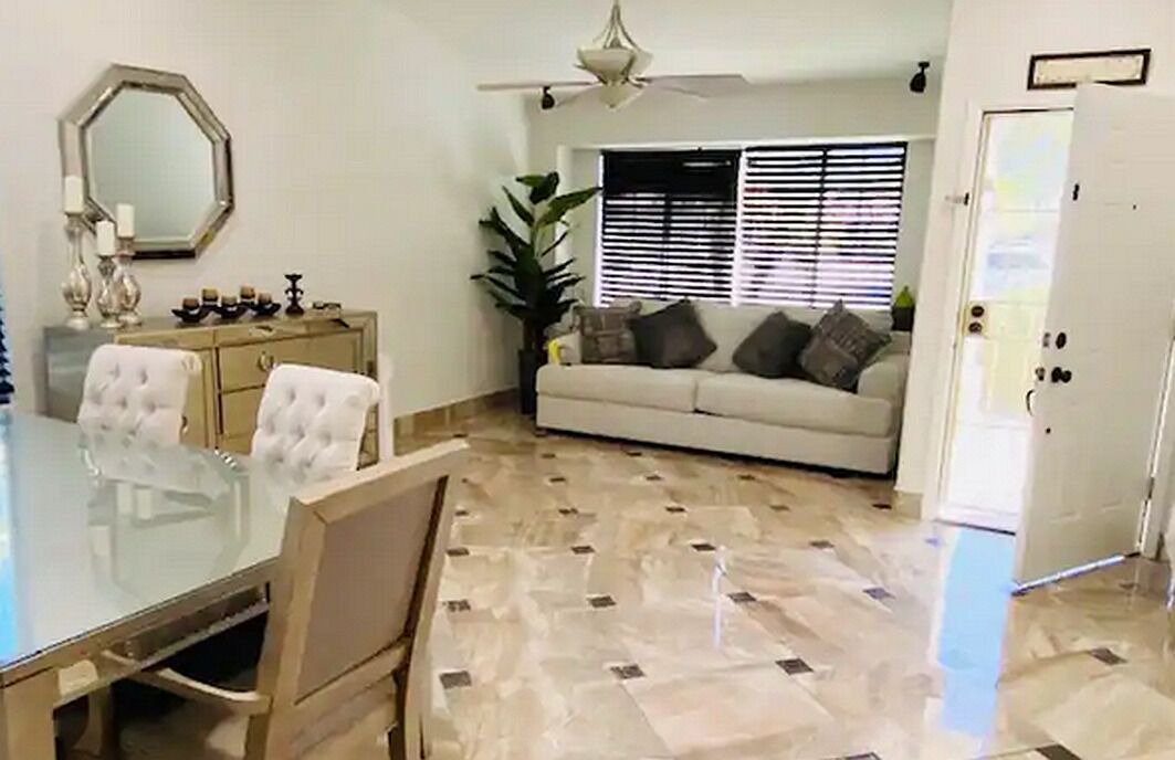 Photo of Livingroom in Arrowhead Lakes