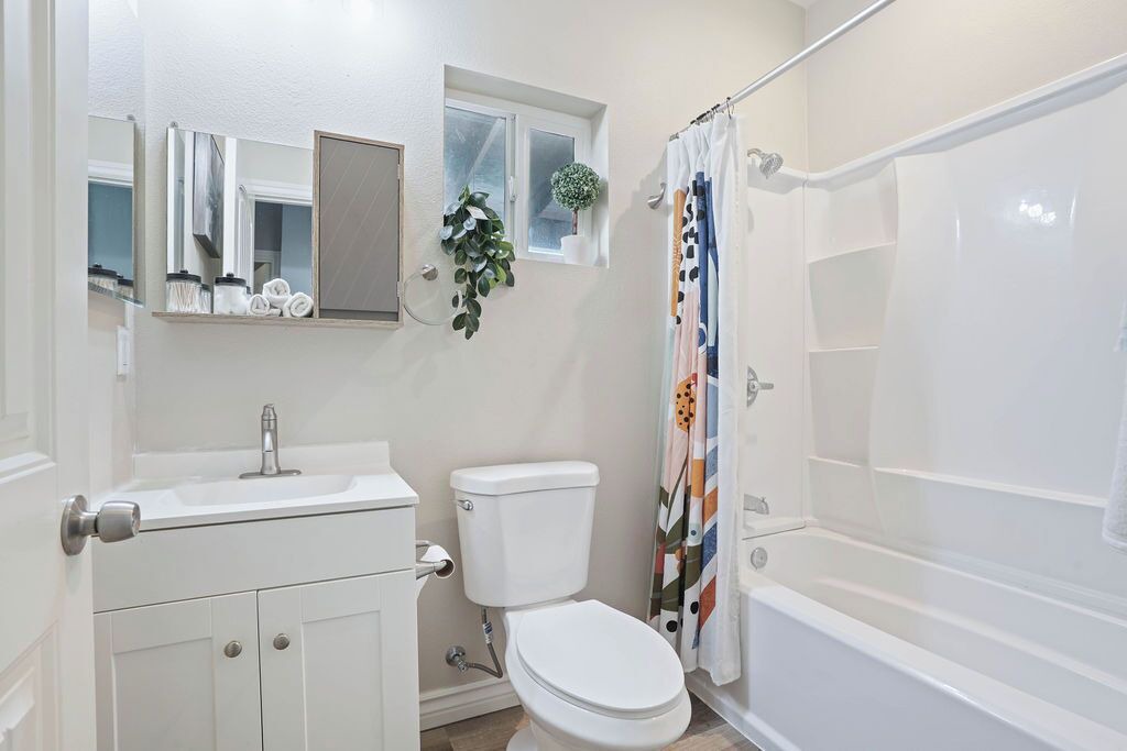 Photo of Bathroom in Los Alamitos
