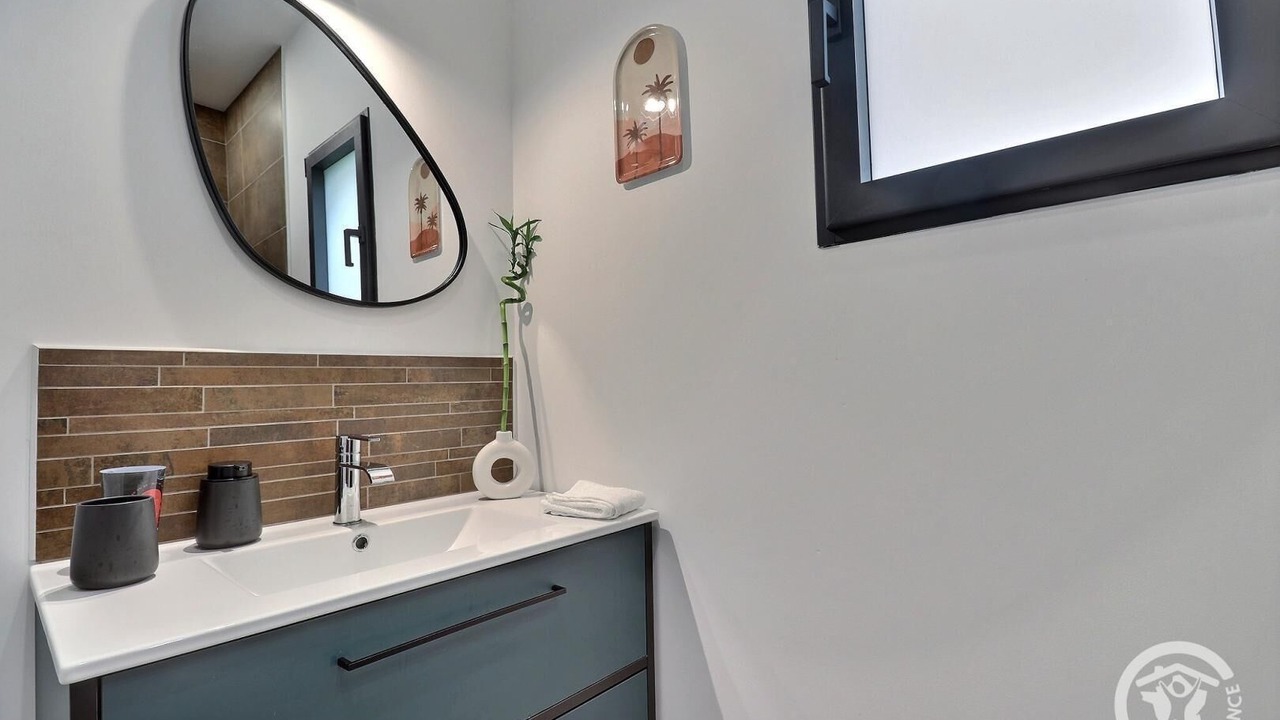 Photo of Bathroom in Saint-Georges-de-Chesne