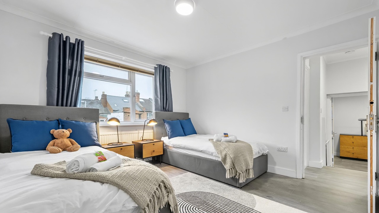 Photo of Bedroom in Leamington Spa