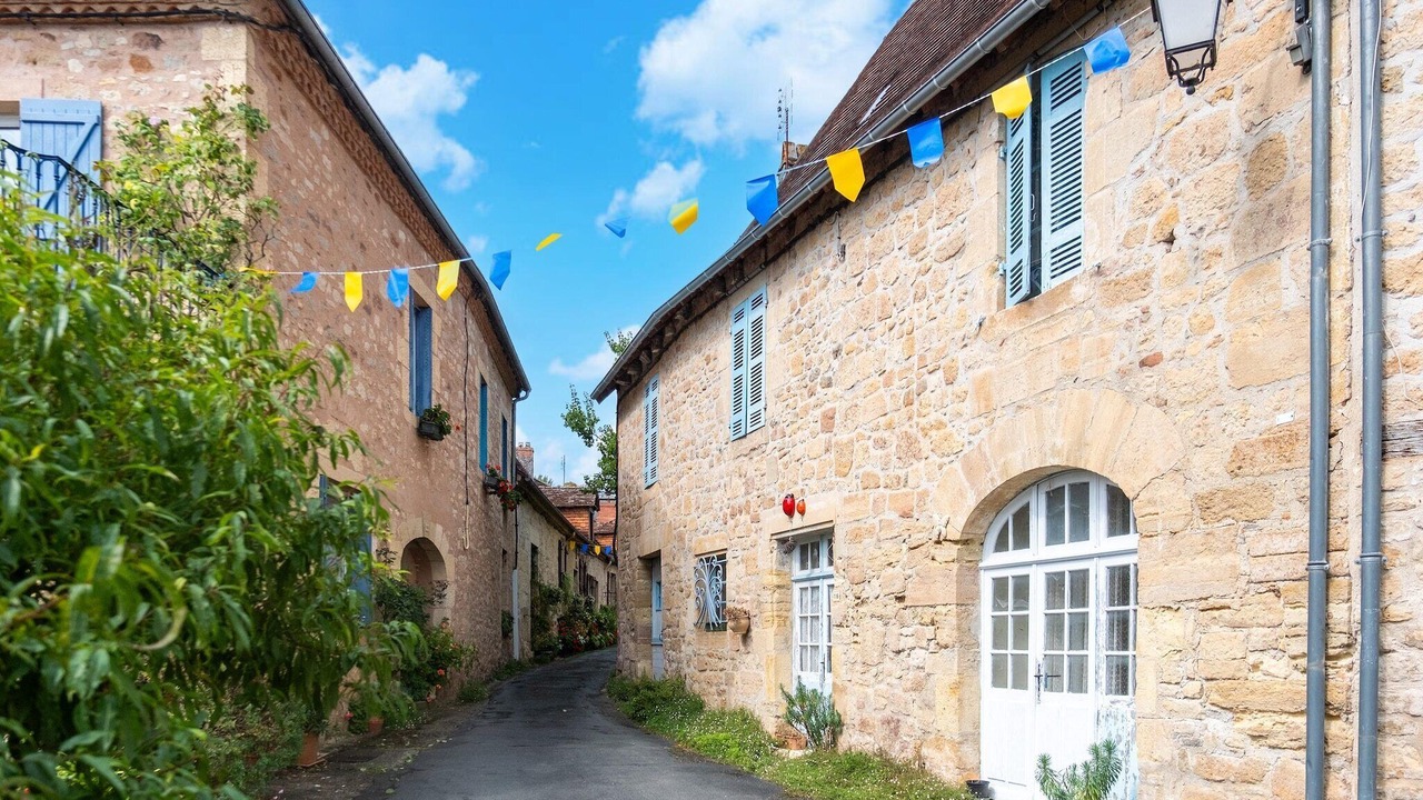 Photo of Others in Hautefort