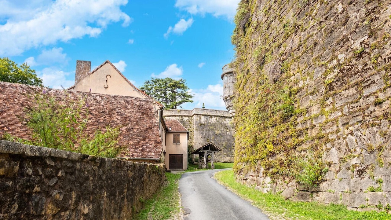 Photo of Others in Hautefort