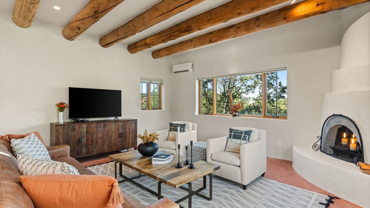 Photo of Livingroom in Santa Fe