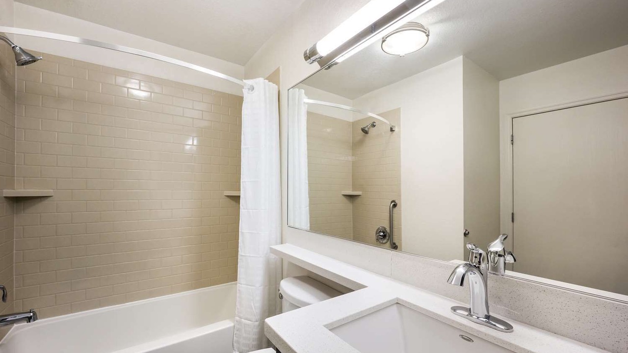 Photo of Bathroom in Baymeadows