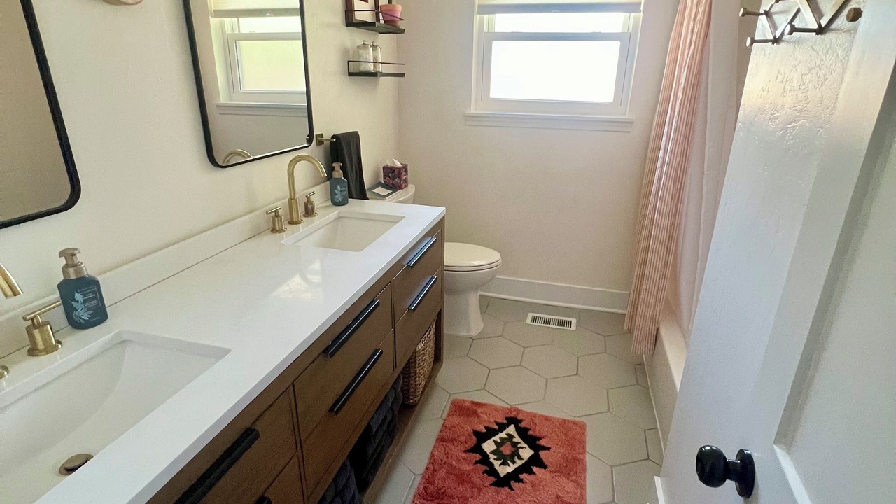 Photo of Bathroom in Norman