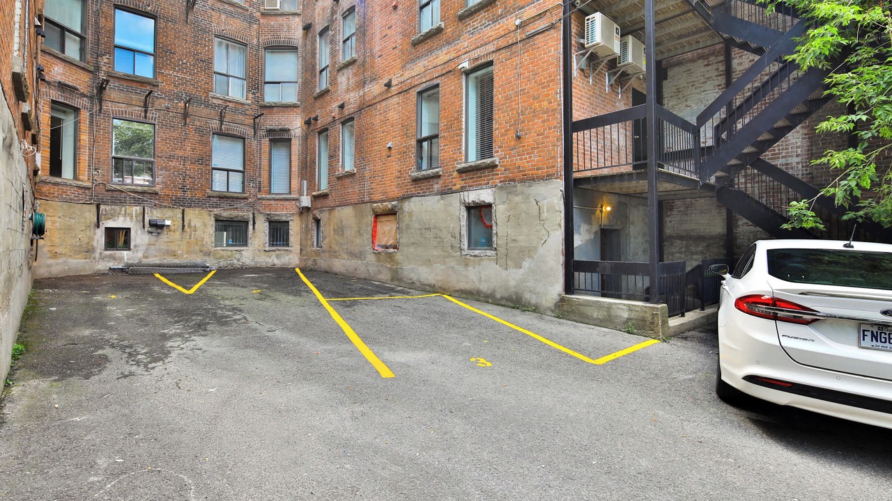Photo of Outdoor in Mile End
