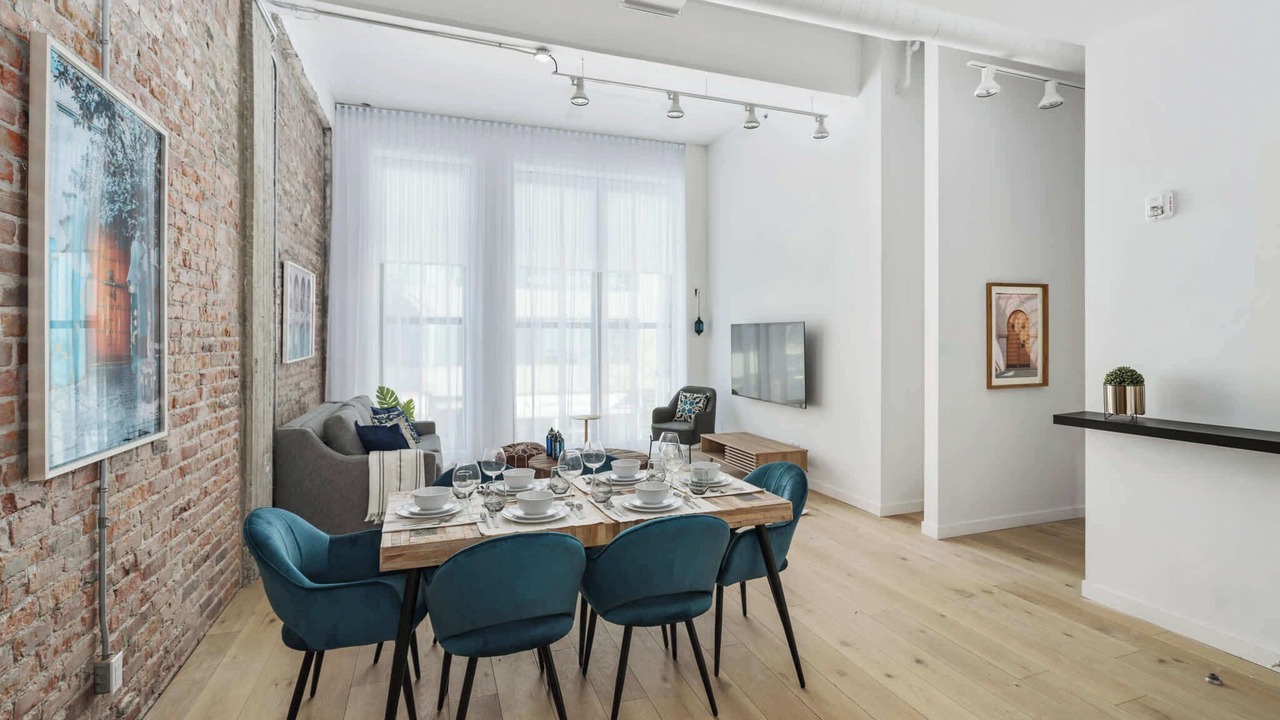 Photo of Others in Downtown Montreal