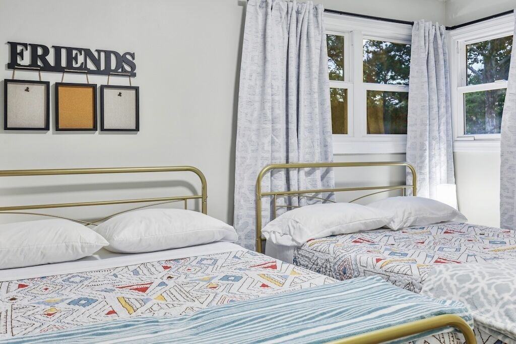 Photo of Bedroom in Rolling Meadows