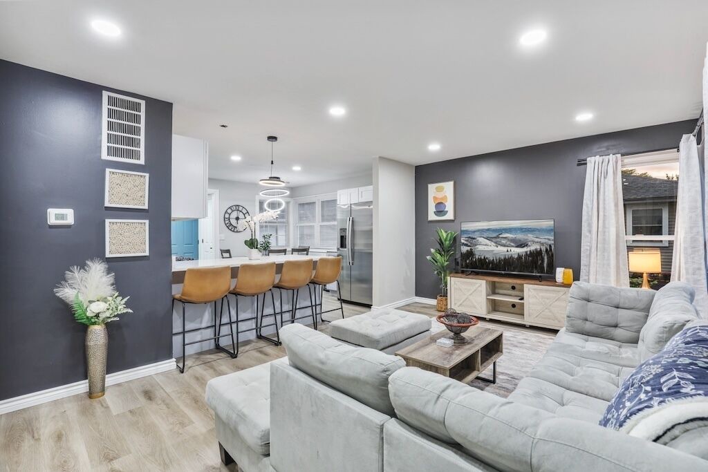 Photo of Livingroom in Rolling Meadows