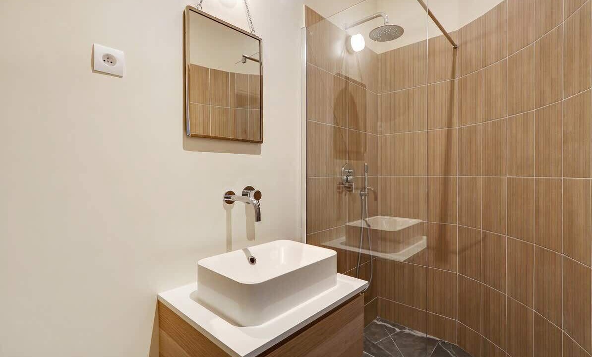 Photo of Bathroom in Madeleine