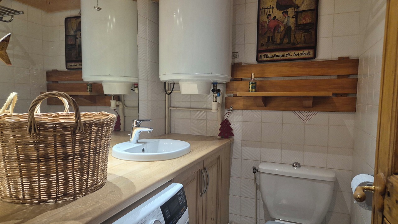 Photo of Bathroom in Les Deserts
