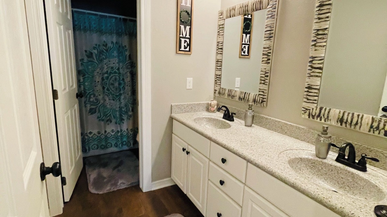 Photo of Bathroom in Verdigris