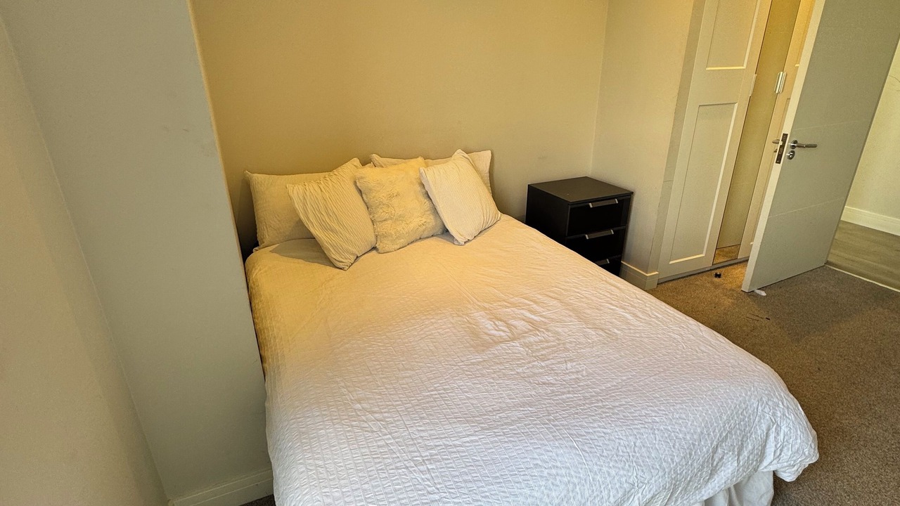 Photo of Bedroom in Bethnal Green