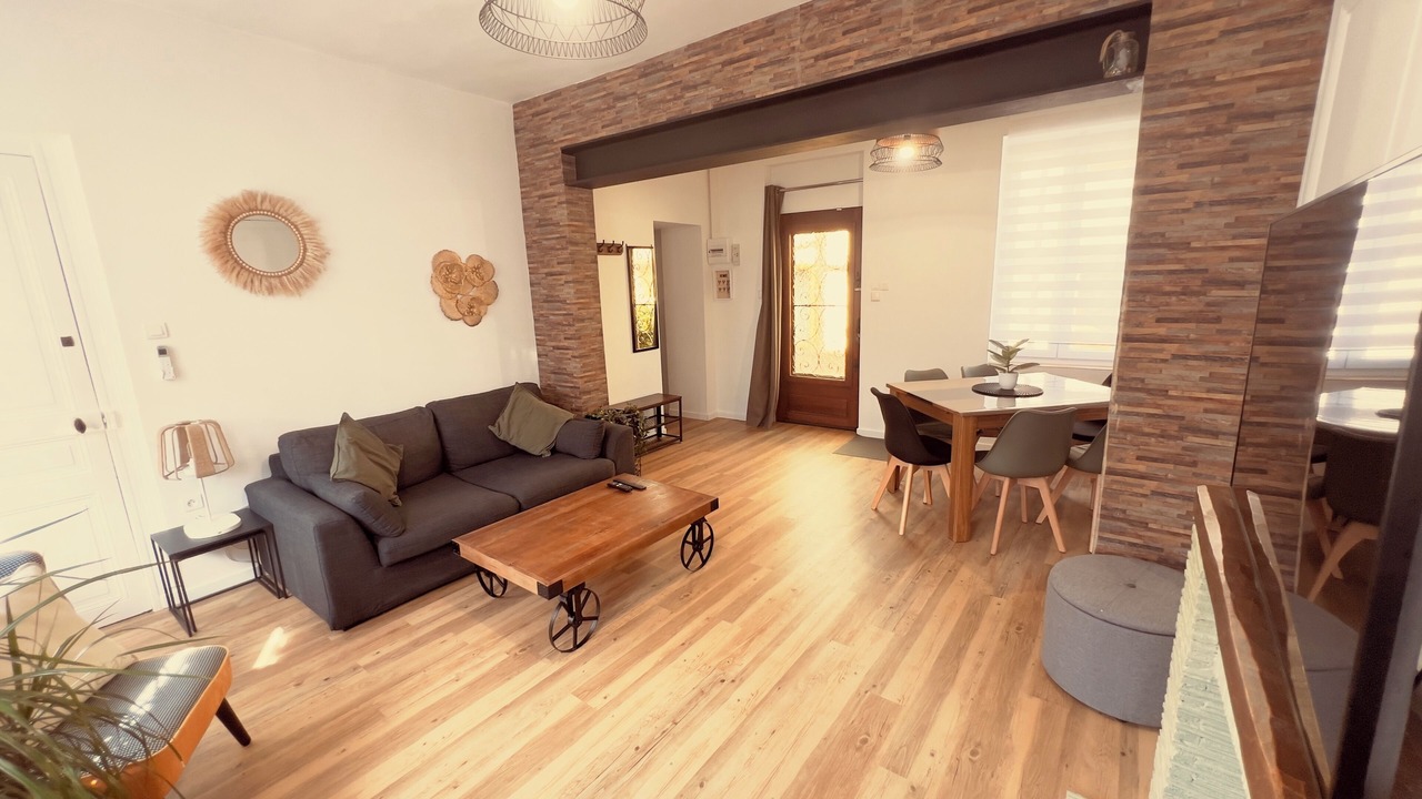 Photo of Livingroom in Cleon