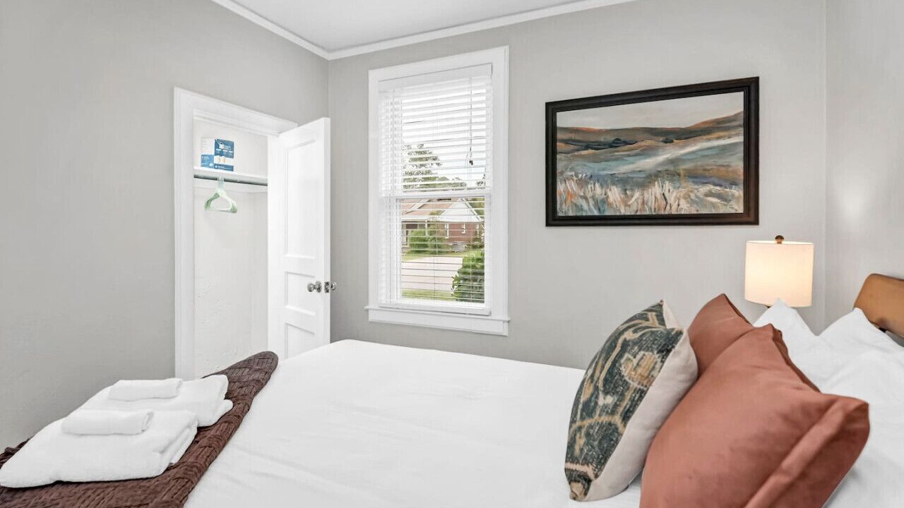 Photo of Bedroom in Forest Acres