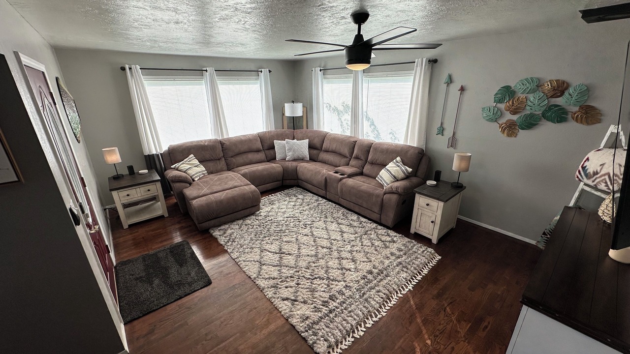 Photo of Livingroom in Pendleton