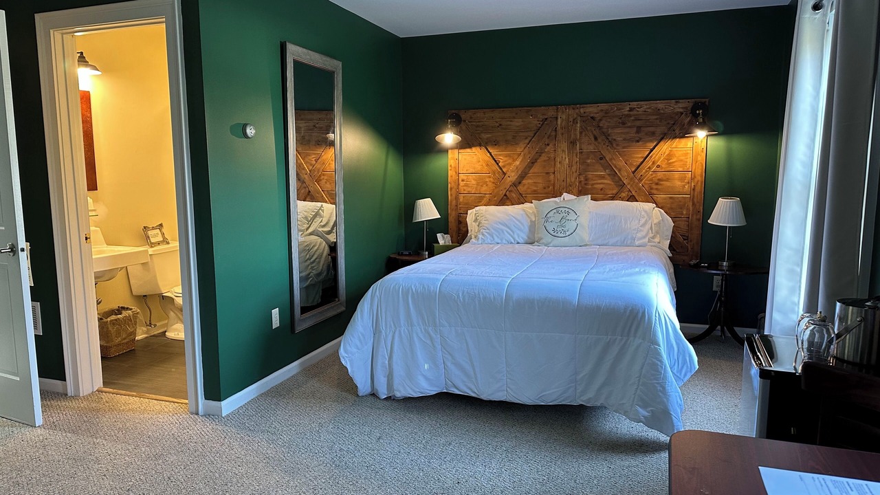 Photo of Bedroom in Warrensburg