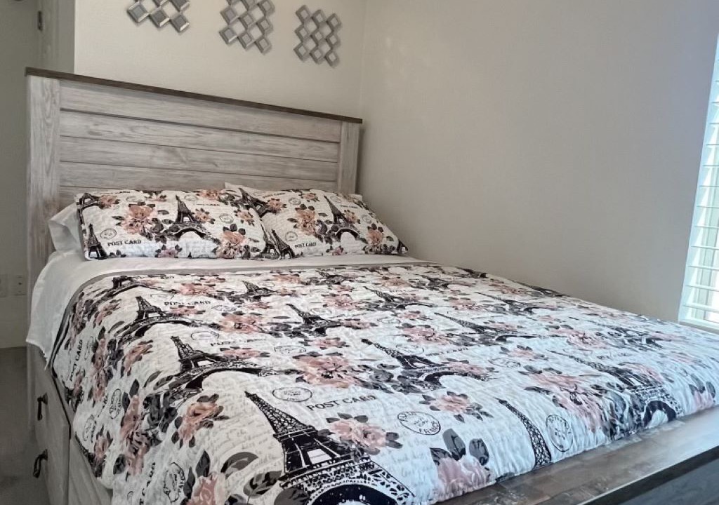 Photo of Bedroom in Glendale