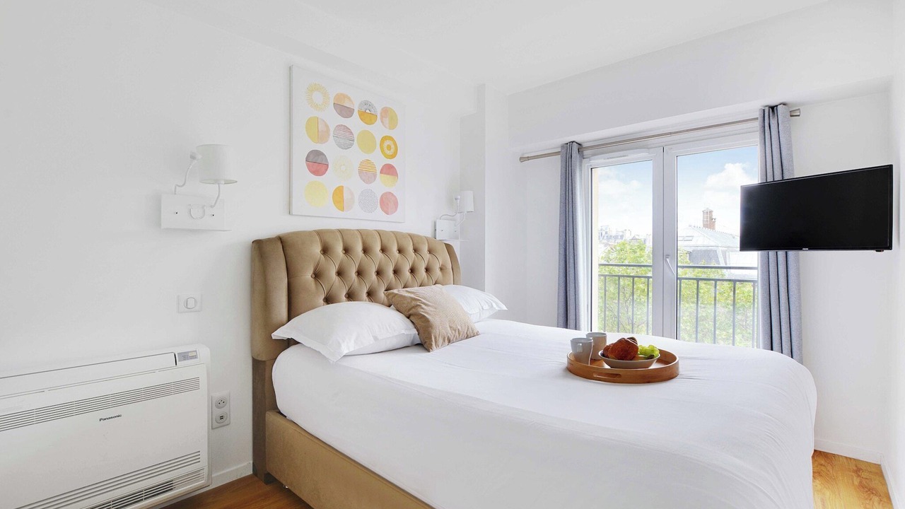 Photo of Bedroom in Pigalle