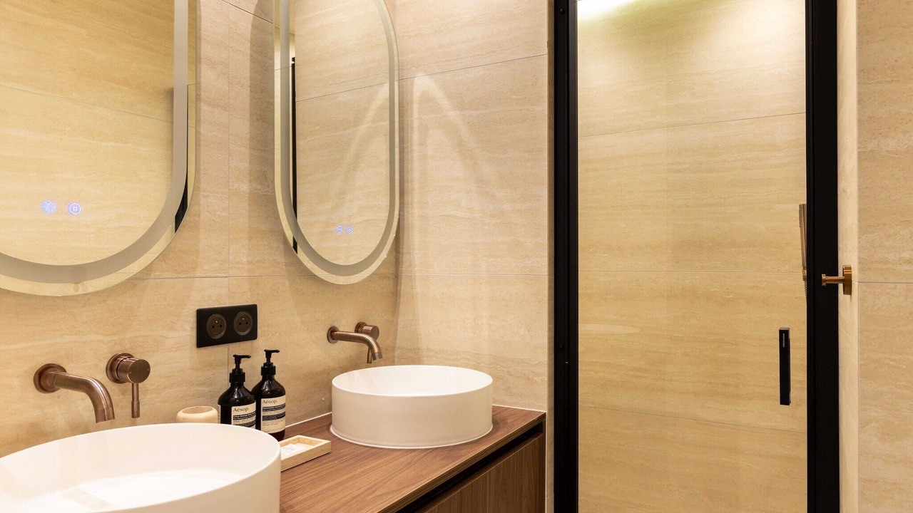 Photo of Bathroom in Arsenal