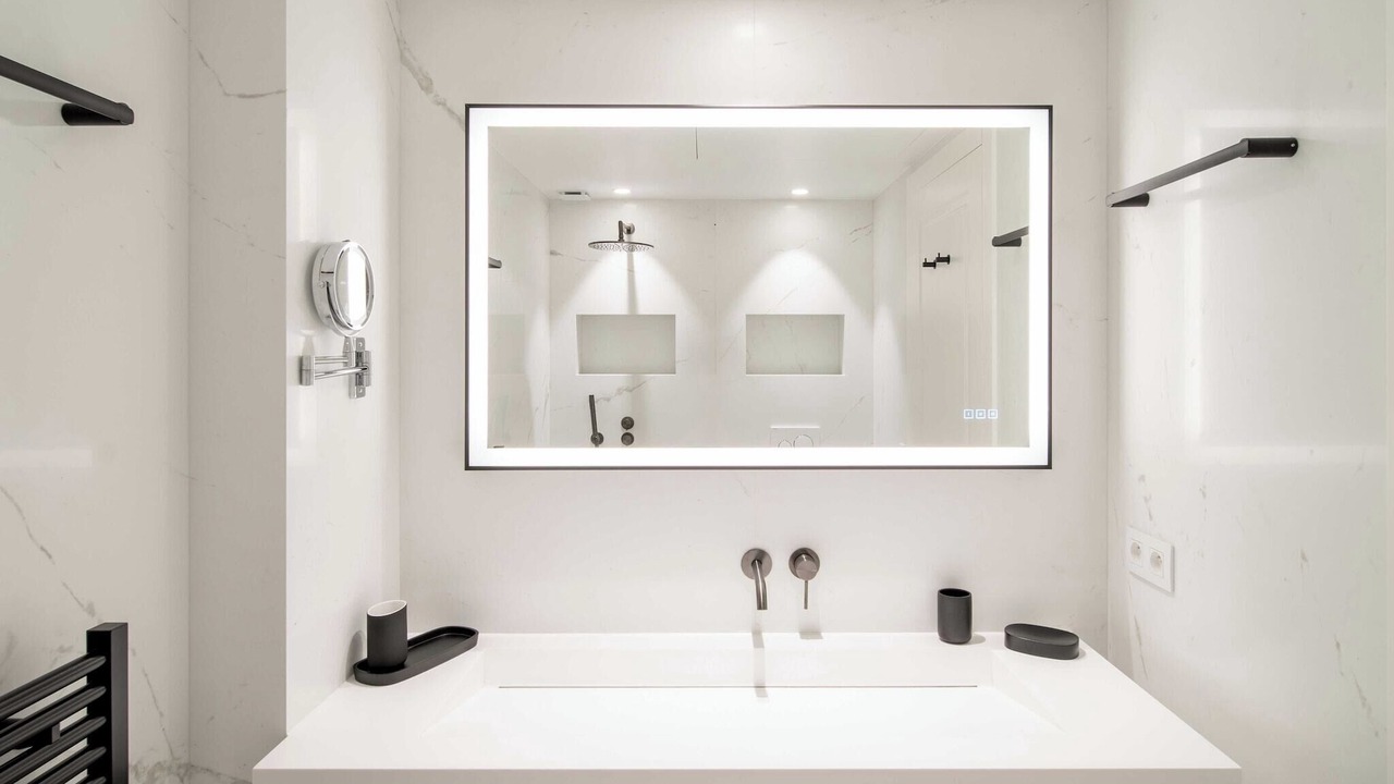 Photo of Bathroom in Cannes City Centre