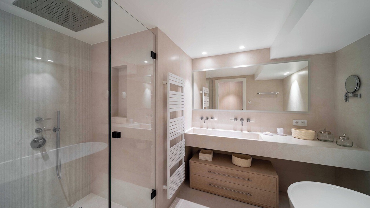 Photo of Bathroom in Cannes City Centre