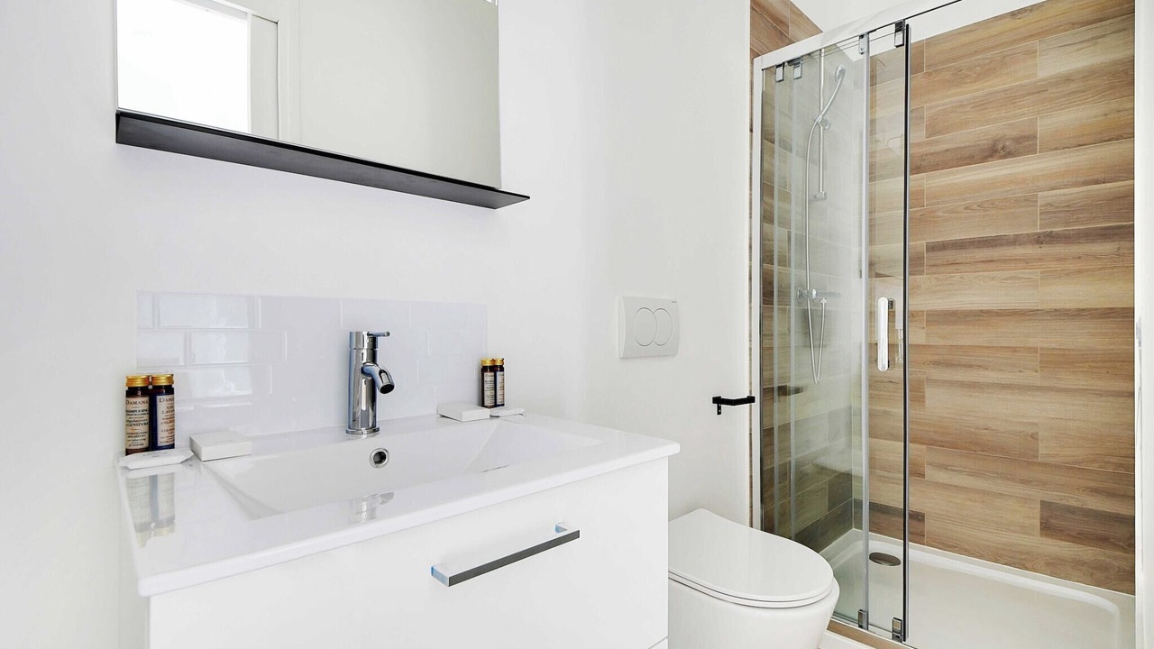Photo of Bathroom in Quartier de la Plaine-de-Monceaux