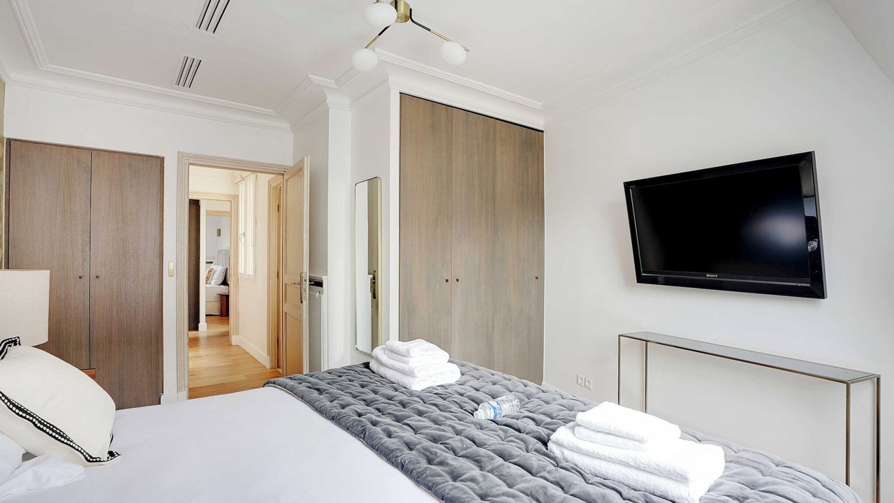 Photo of Bedroom in Faubourg-du-Roule