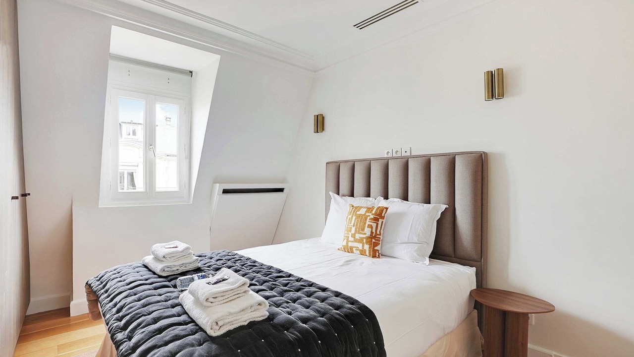 Photo of Bedroom in Faubourg-du-Roule
