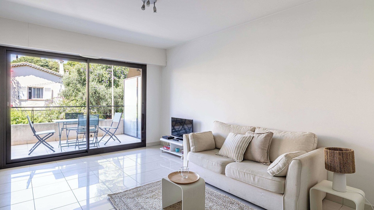 Photo of Livingroom in Prado - Republique