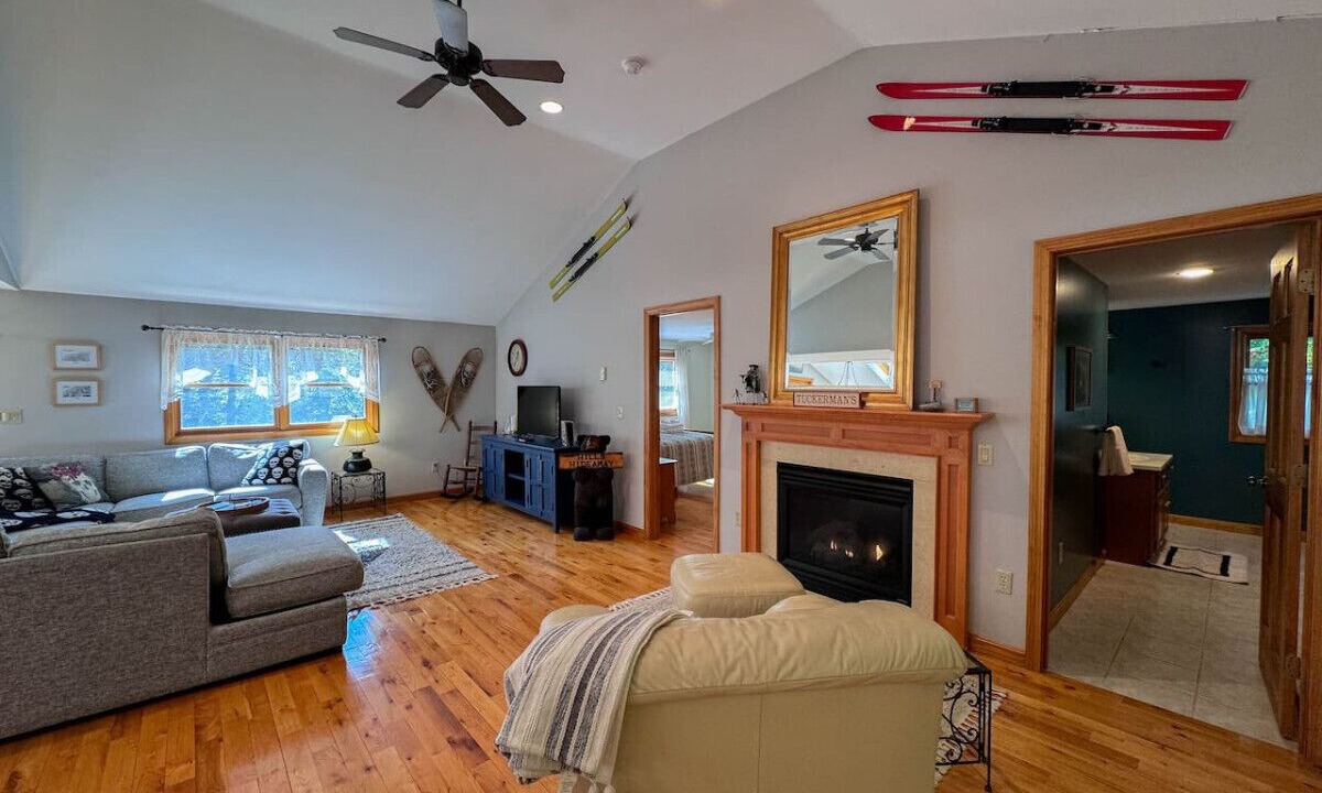 Photo of Livingroom in Birchview by the Saco