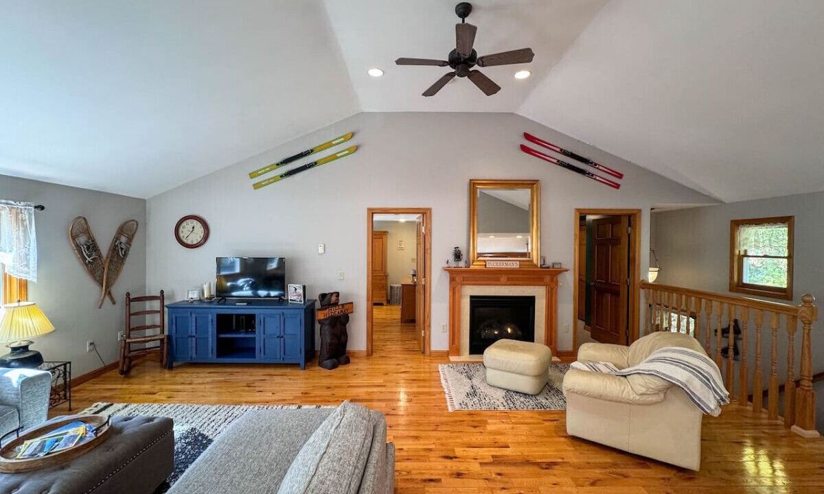 Photo of Livingroom in Birchview by the Saco