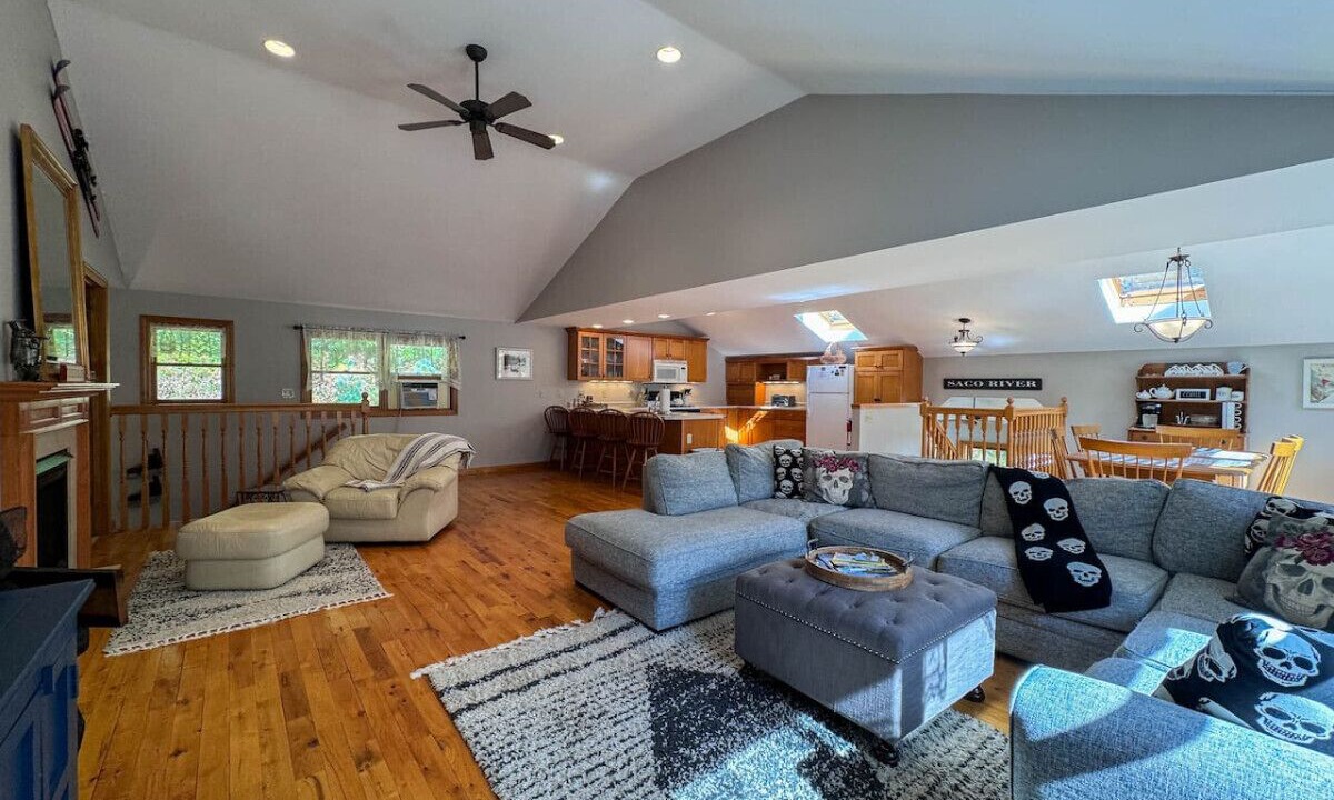 Photo of Livingroom in Birchview by the Saco