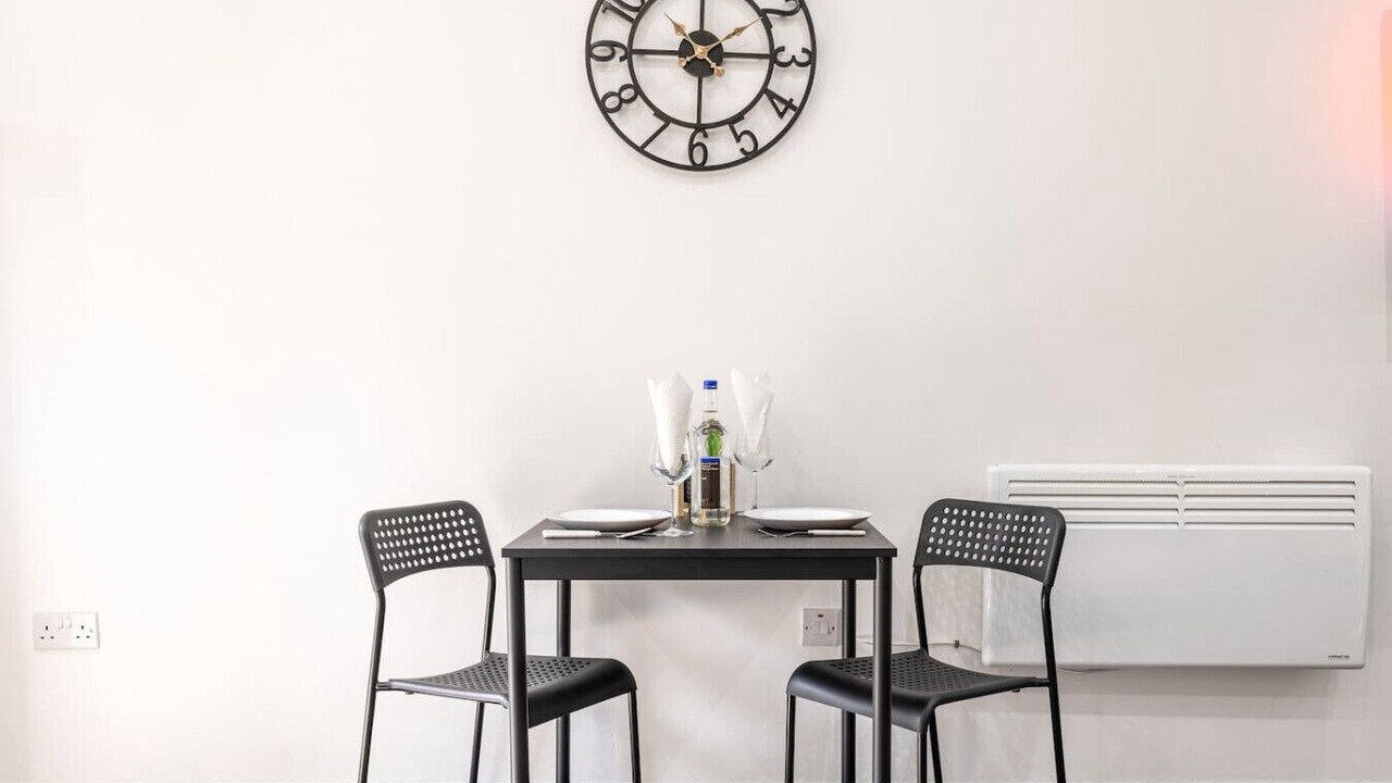 Photo of Others in Cradley