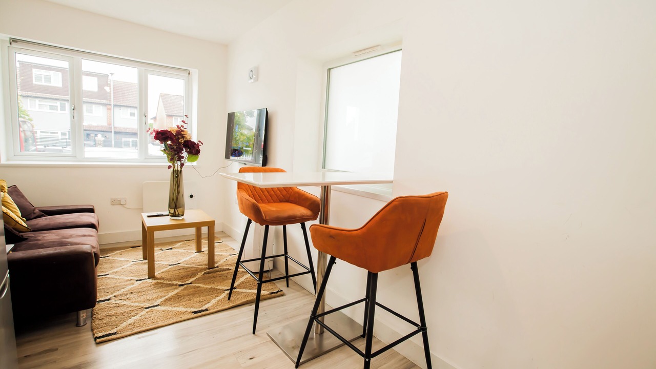 Photo of Livingroom in Coombe Hill