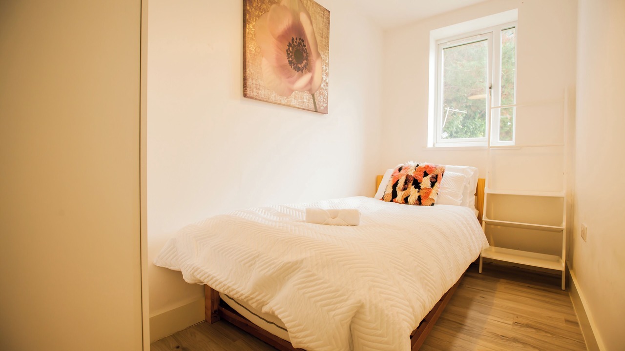 Photo of Bedroom in Coombe Hill