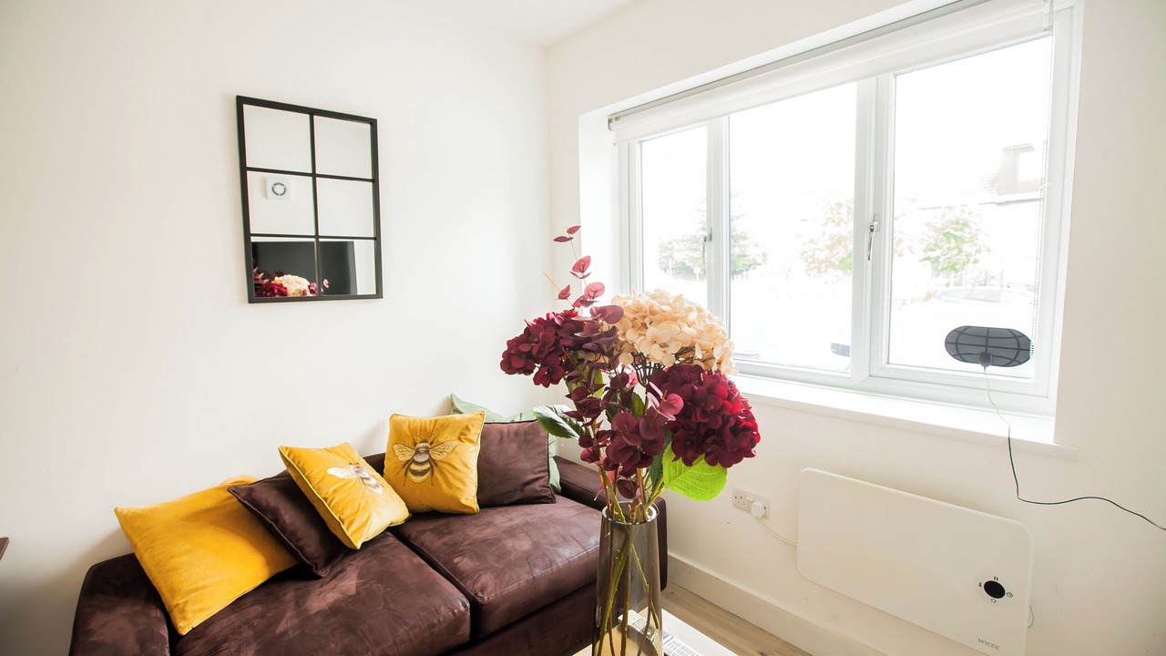Photo of Livingroom in Coombe Hill