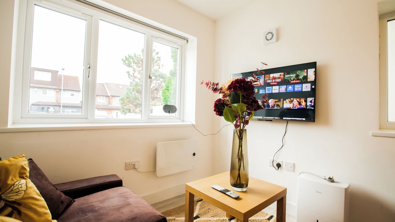 Photo of Livingroom in Coombe Hill