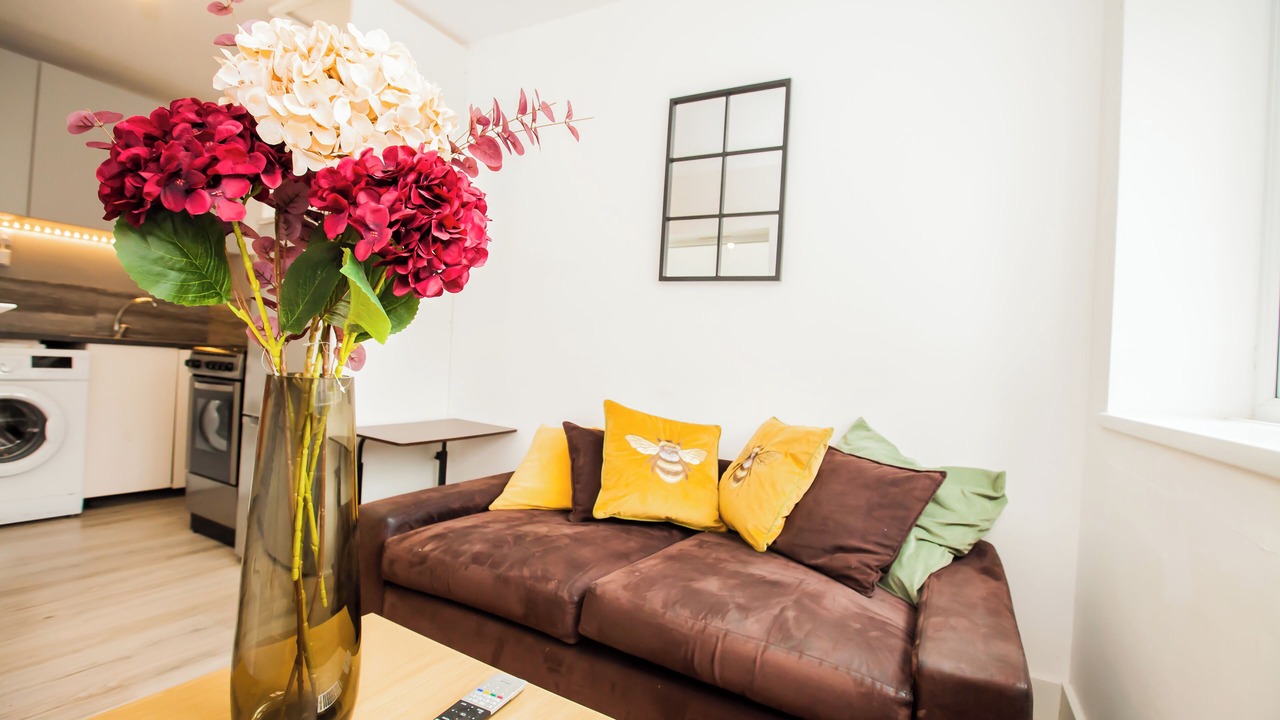 Photo of Livingroom in Coombe Hill