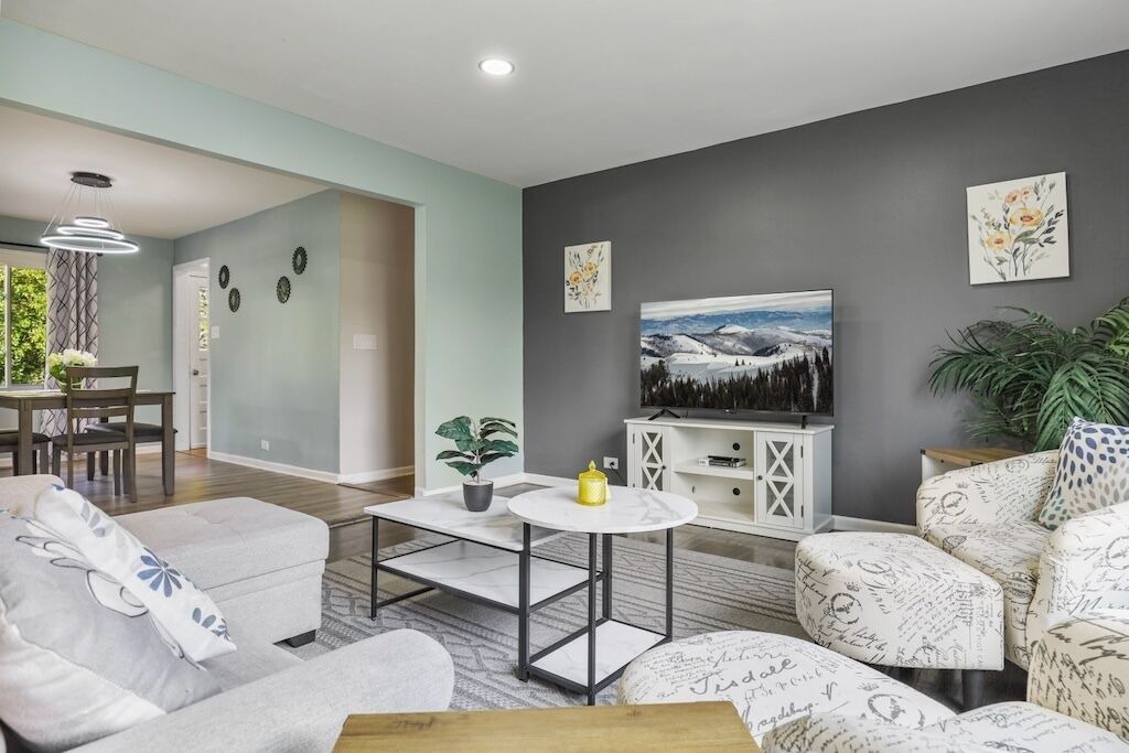 Photo of Livingroom in Wheaton
