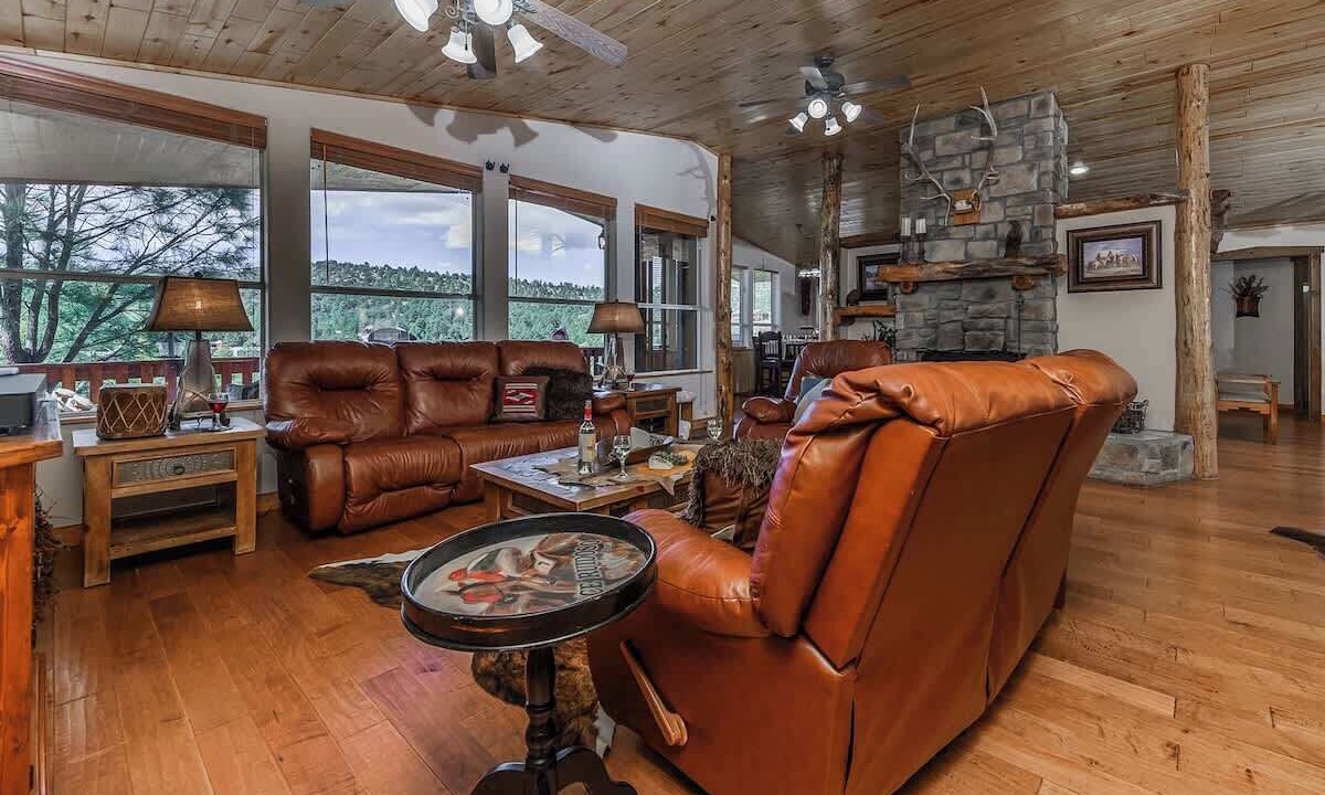 Photo of Livingroom in Ruidoso